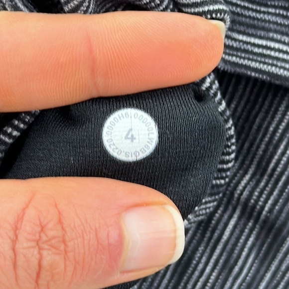 Lululemon Align Crop *21" Wee Are From Space Dark Carbon Ice Grey - Picture 3 of 5